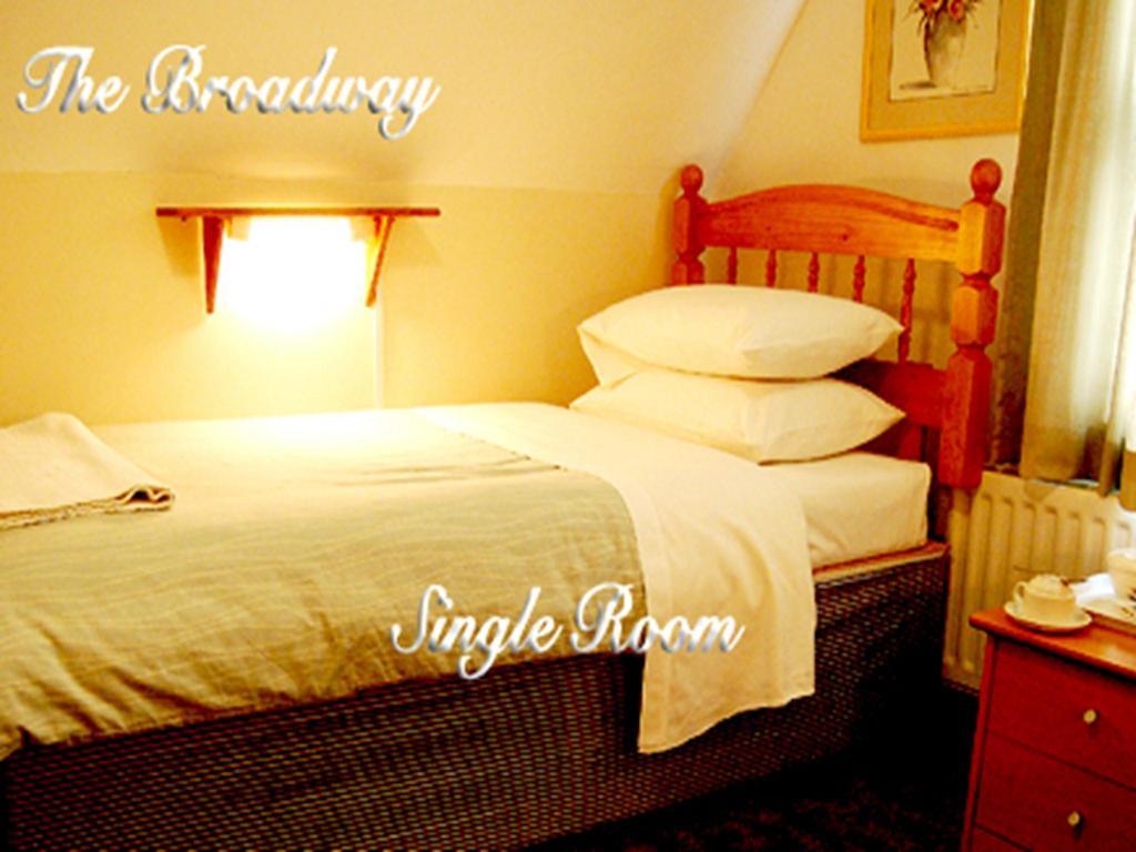 Broadway Lodge Bed And Breakfast Surbiton Kamer foto