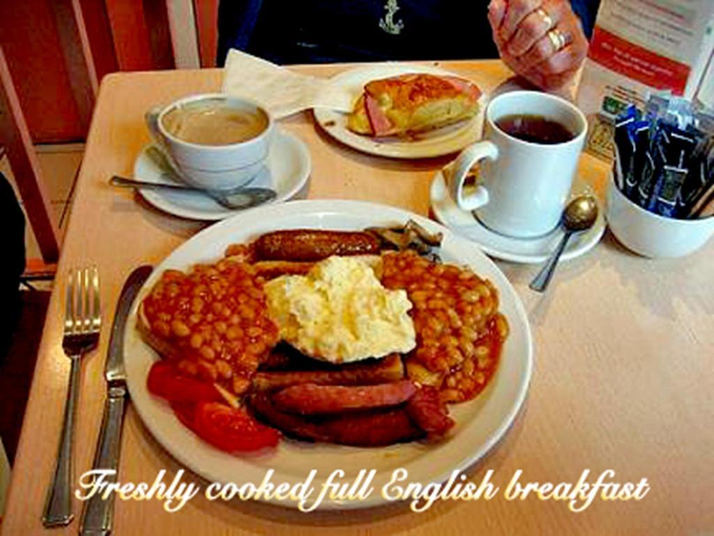 Broadway Lodge Bed And Breakfast Surbiton Buitenkant foto