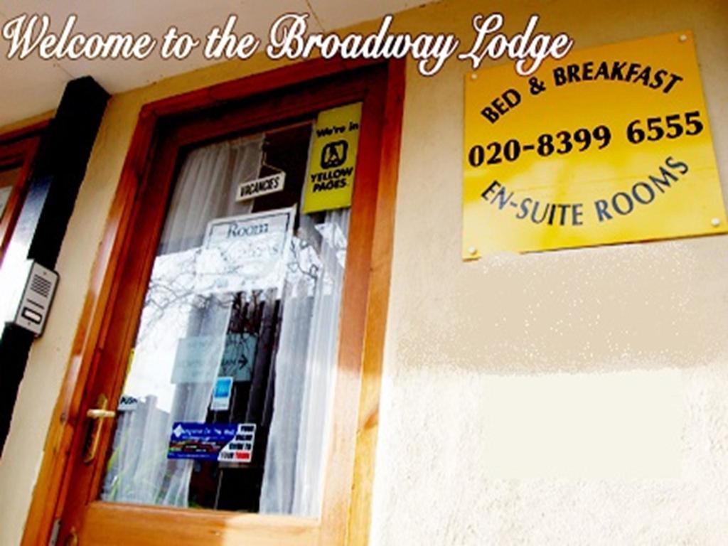 Broadway Lodge Bed And Breakfast Surbiton Buitenkant foto