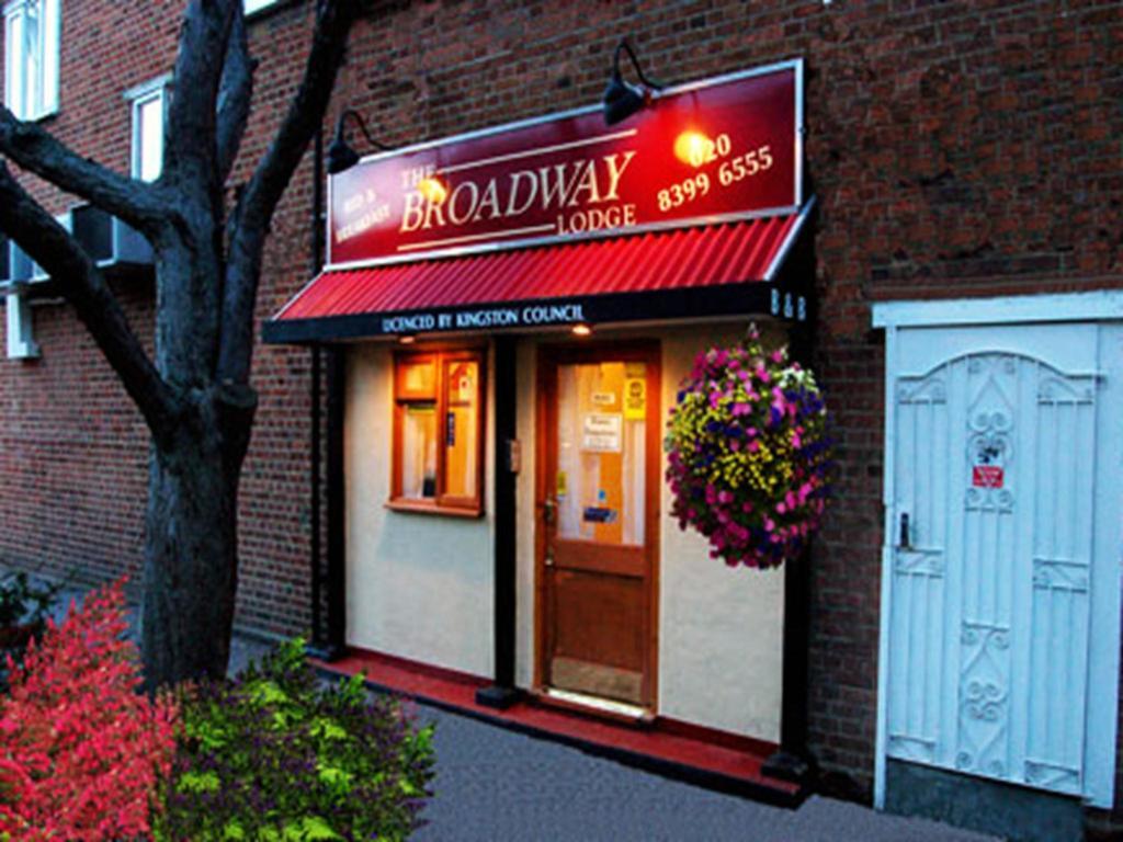 Broadway Lodge Bed And Breakfast Surbiton Buitenkant foto